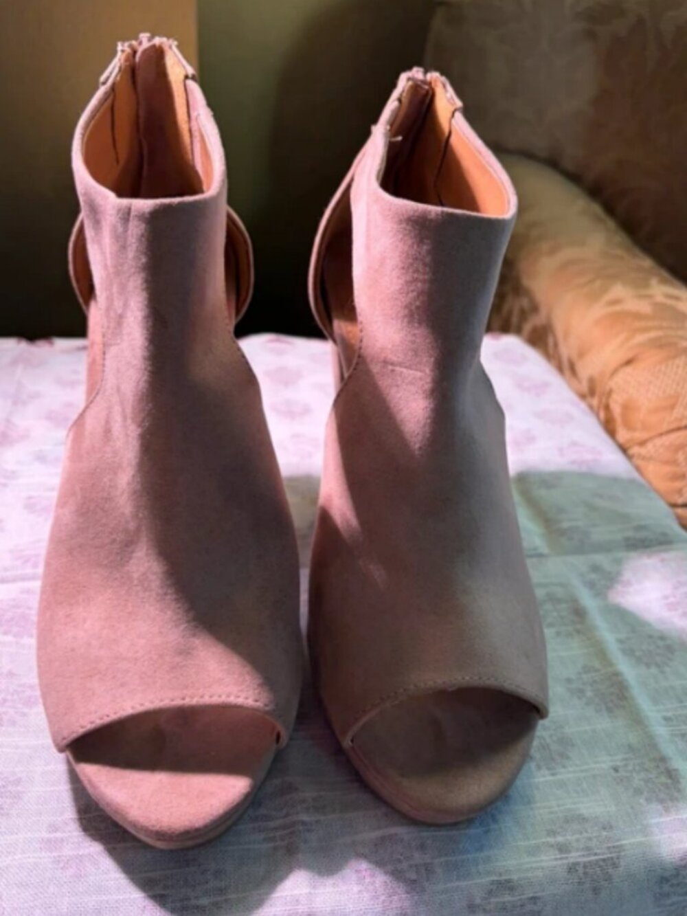 Report high heel
